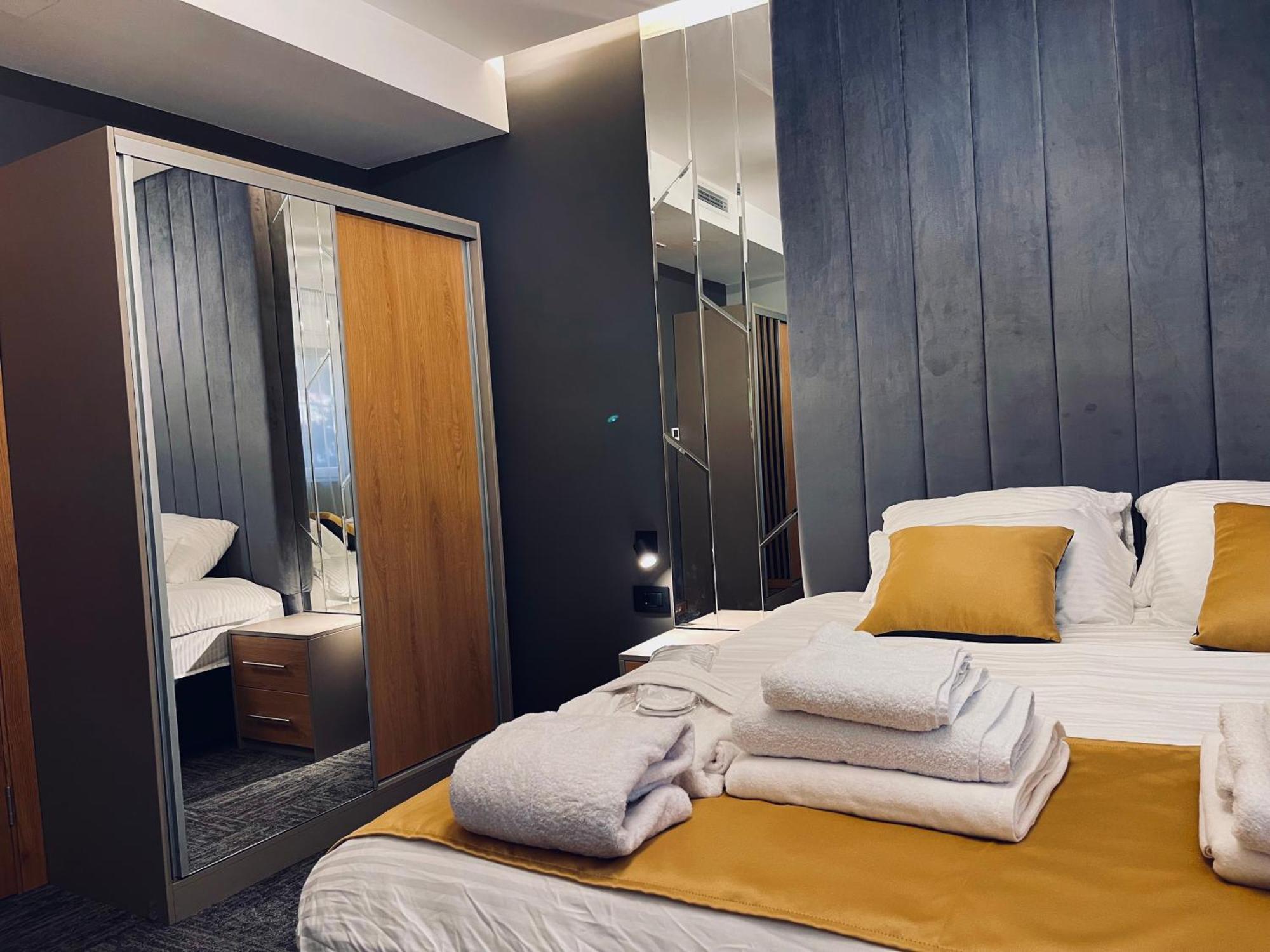 Mozaik Apartments & Spa - Modern 4-Star Apartments With Exclusive Private Spa Wellness In The City Center - Sauna, Jacuzzi, Turkish Bath - Free Parking, Wi-Fi - Rooms & Apartments Ćuprija Exterior foto