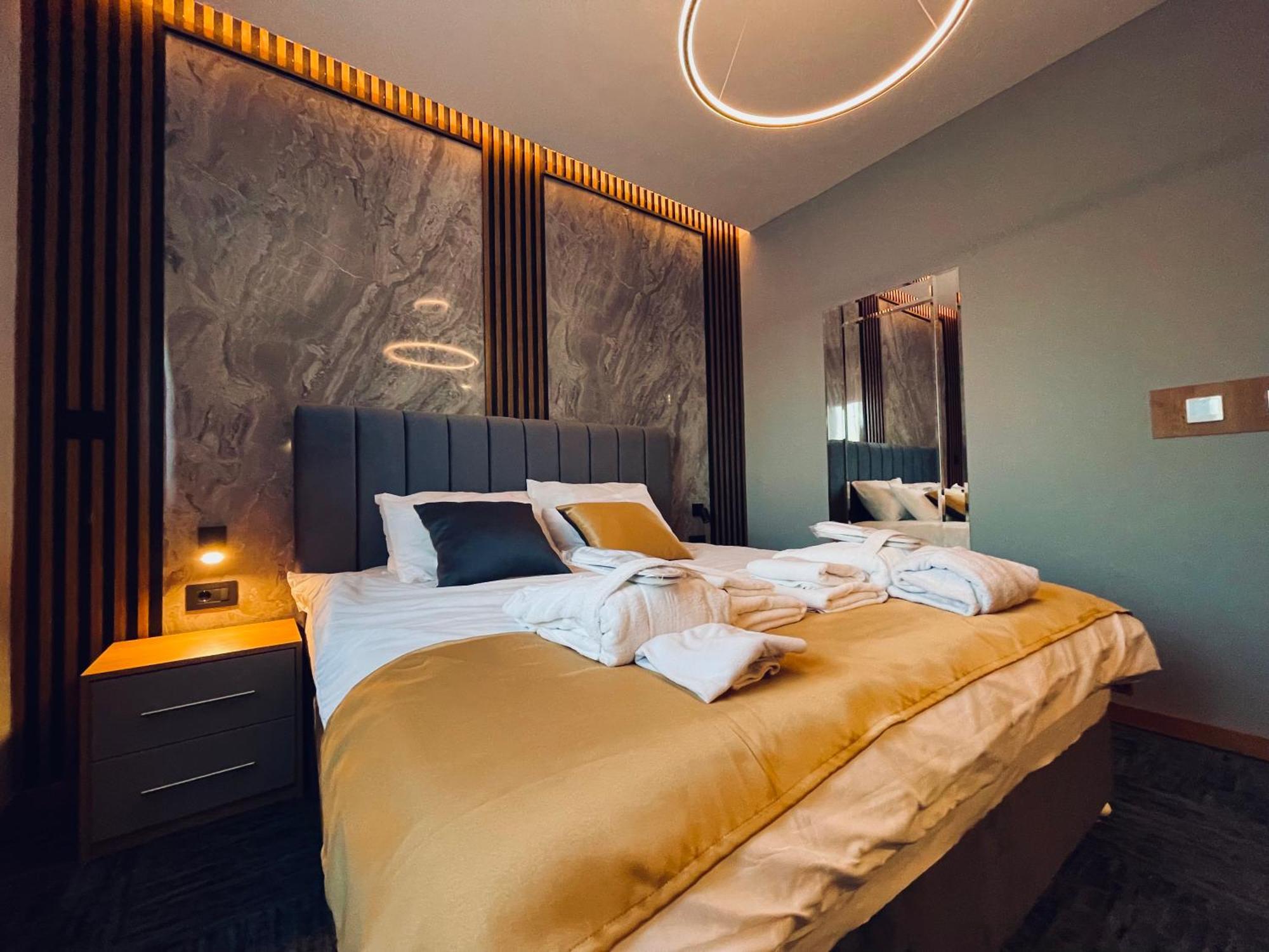 Mozaik Apartments & Spa - Modern 4-Star Apartments With Exclusive Private Spa Wellness In The City Center - Sauna, Jacuzzi, Turkish Bath - Free Parking, Wi-Fi - Rooms & Apartments Ćuprija Exterior foto