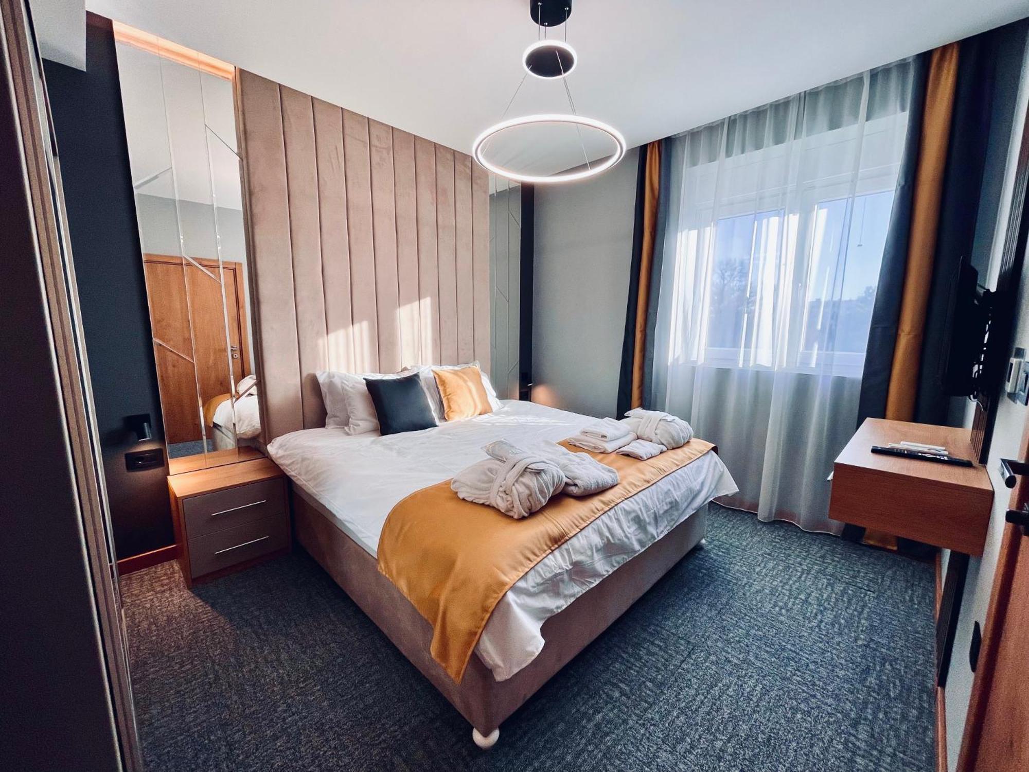 Mozaik Apartments & Spa - Modern 4-Star Apartments With Exclusive Private Spa Wellness In The City Center - Sauna, Jacuzzi, Turkish Bath - Free Parking, Wi-Fi - Rooms & Apartments Ćuprija Exterior foto
