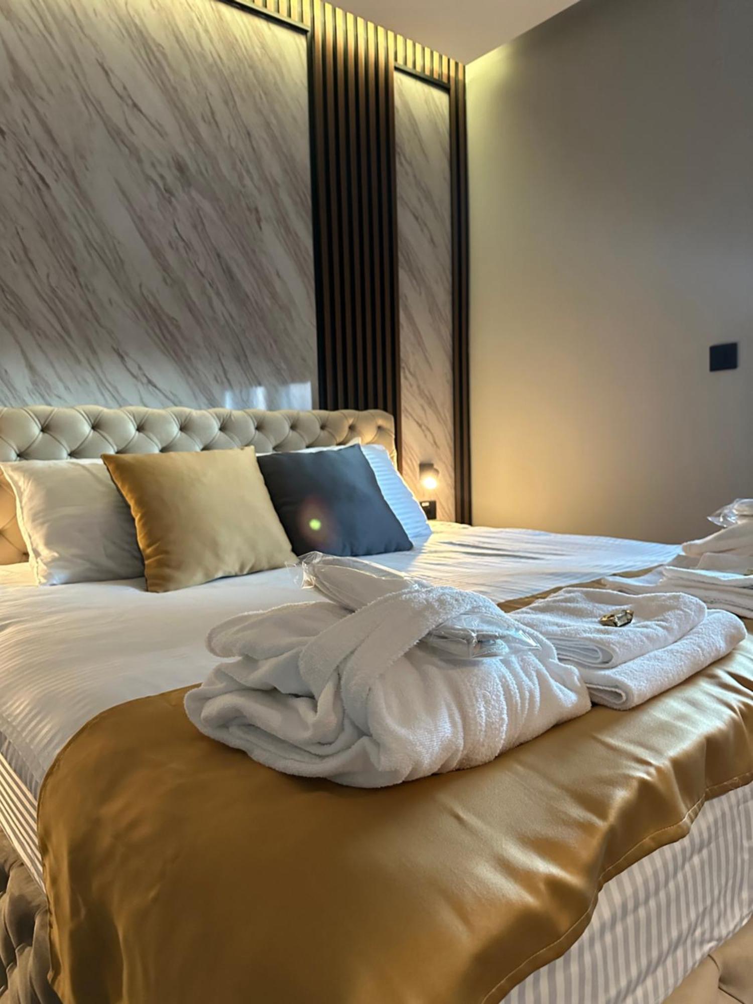 Mozaik Apartments & Spa - Modern 4-Star Apartments With Exclusive Private Spa Wellness In The City Center - Sauna, Jacuzzi, Turkish Bath - Free Parking, Wi-Fi - Rooms & Apartments Ćuprija Exterior foto