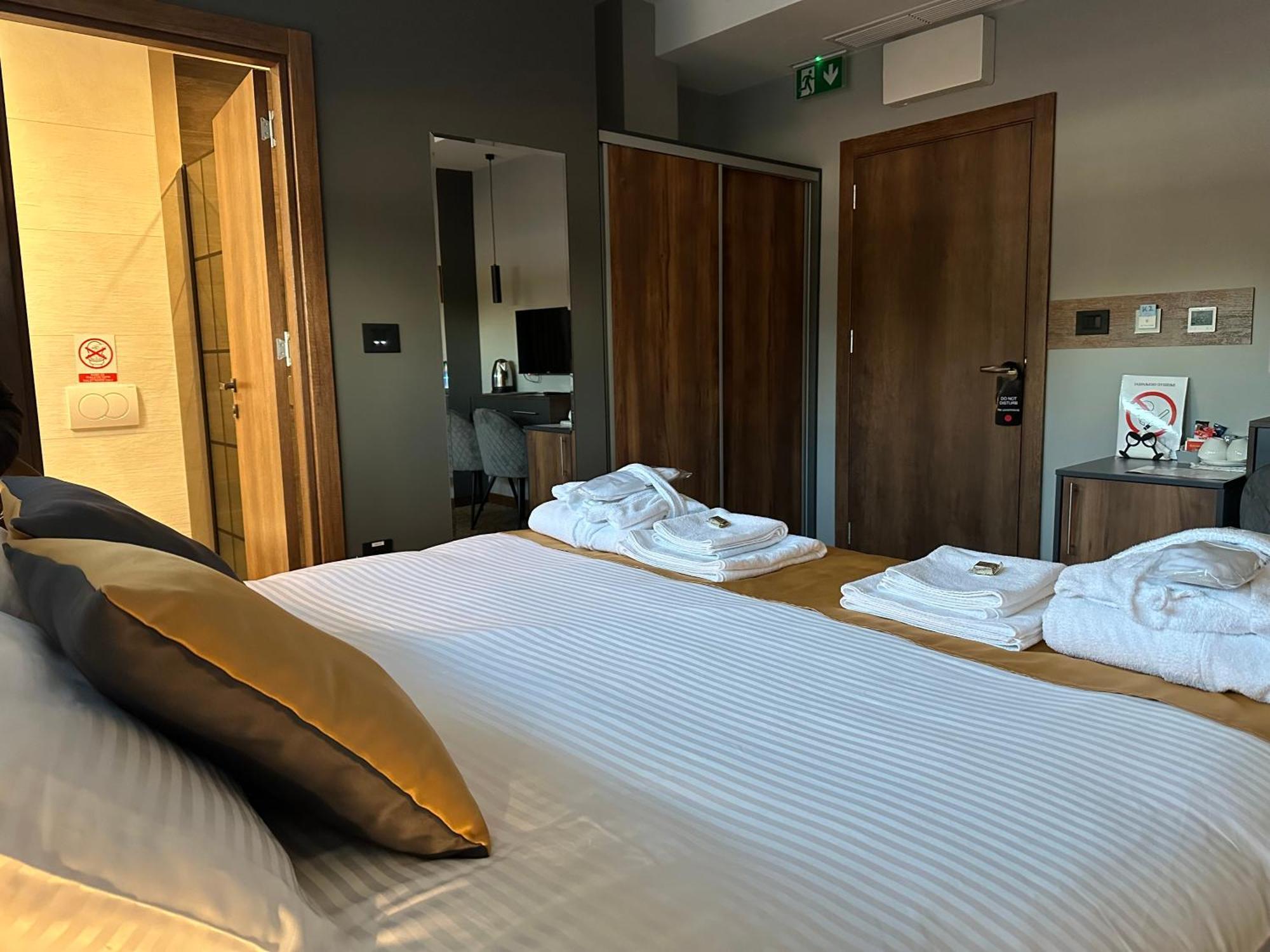 Mozaik Apartments & Spa - Modern 4-Star Apartments With Exclusive Private Spa Wellness In The City Center - Sauna, Jacuzzi, Turkish Bath - Free Parking, Wi-Fi - Rooms & Apartments Ćuprija Exterior foto